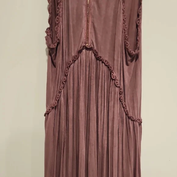 POL Sleeveless Mauve Maxi Dress - Picture 7 of 8